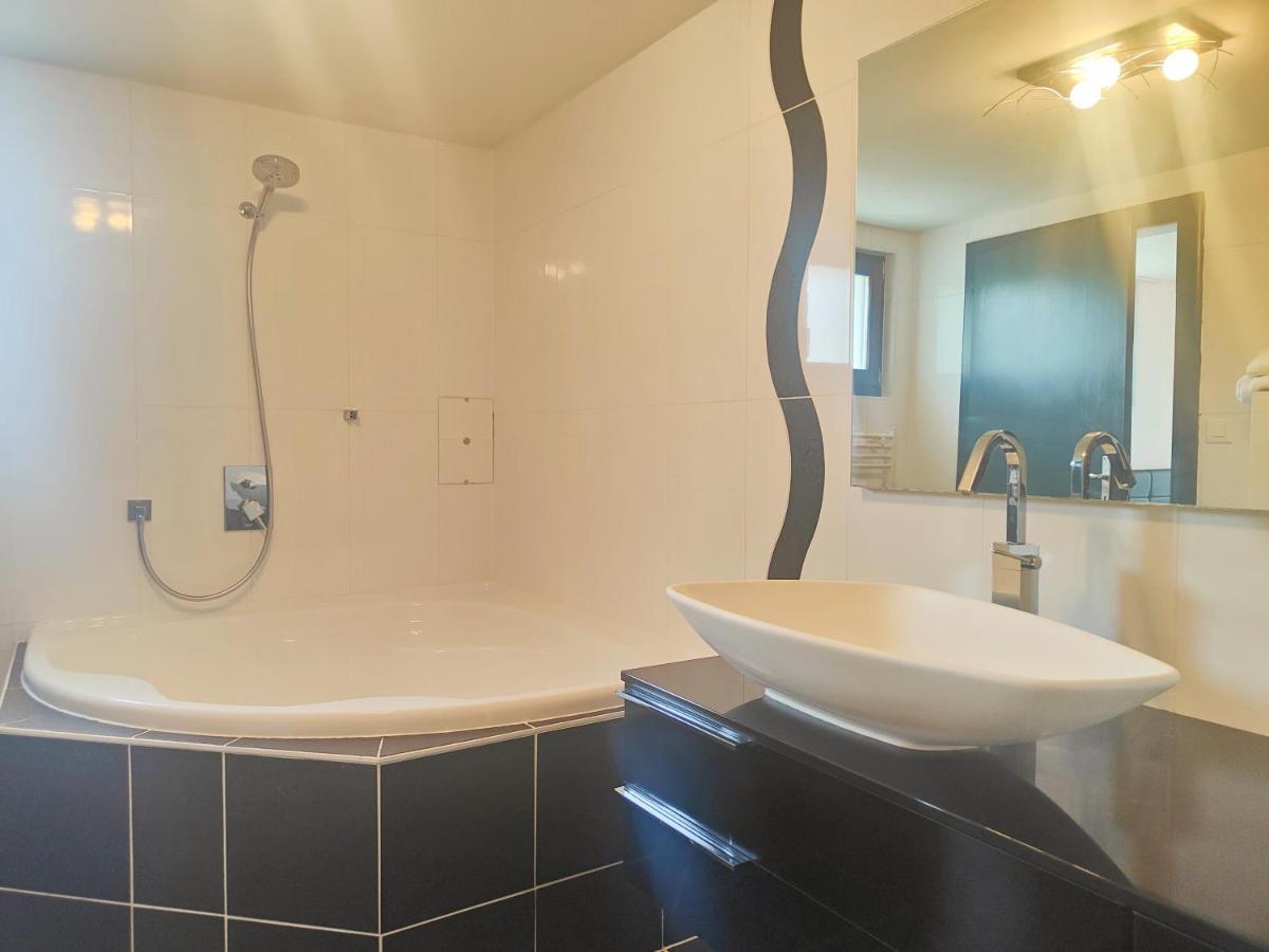 La Lapia Apartment Monthey Bagian luar foto